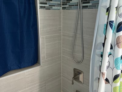 Private en-suite bathroom